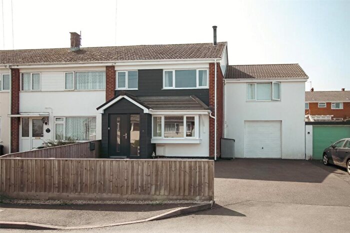 4 Bedroom End Of Terrace House For Sale In Brecon Close, Bideford, EX39
