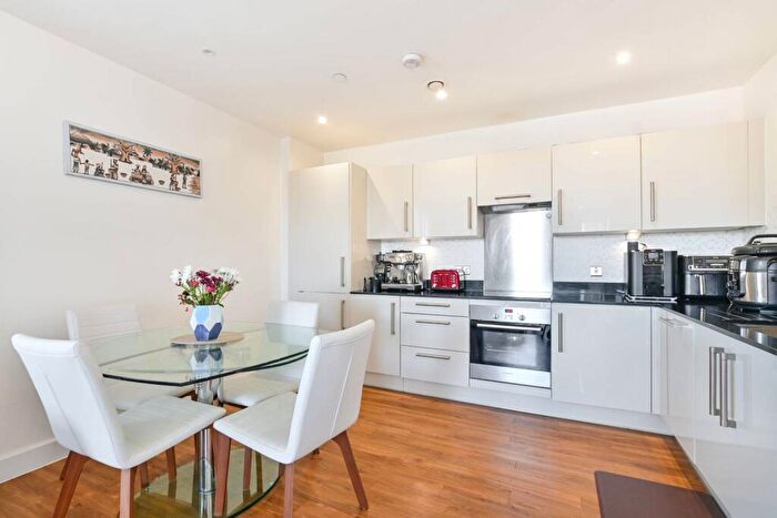 2 Bedroom Flat For Sale In Hatton Road, Alperton, Wembley, HA0