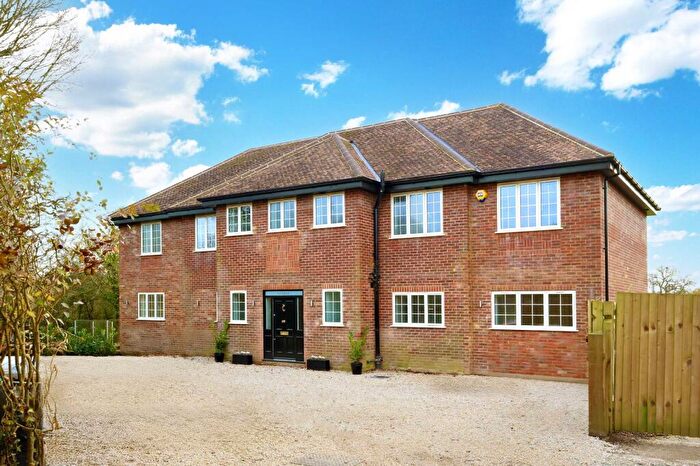 5 Bedroom Detached House For Sale In Burnham Avenue, Beaconsfield, Buckinghamshire, HP9
