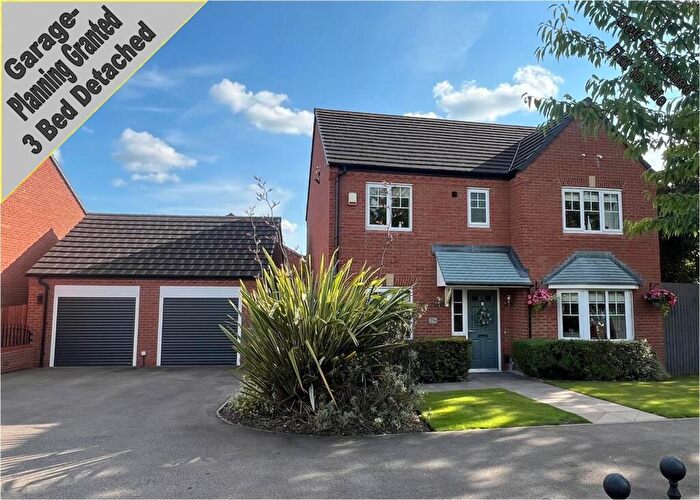 4 Bedroom Detached House For Sale In Lindridge Road, Sutton Coldfield, B75