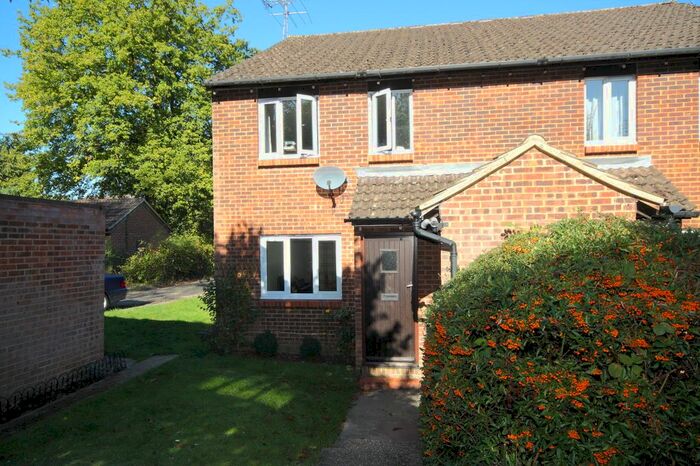 1 Bedroom Maisonette To Rent In Bankside, Horsell, Woking GU21