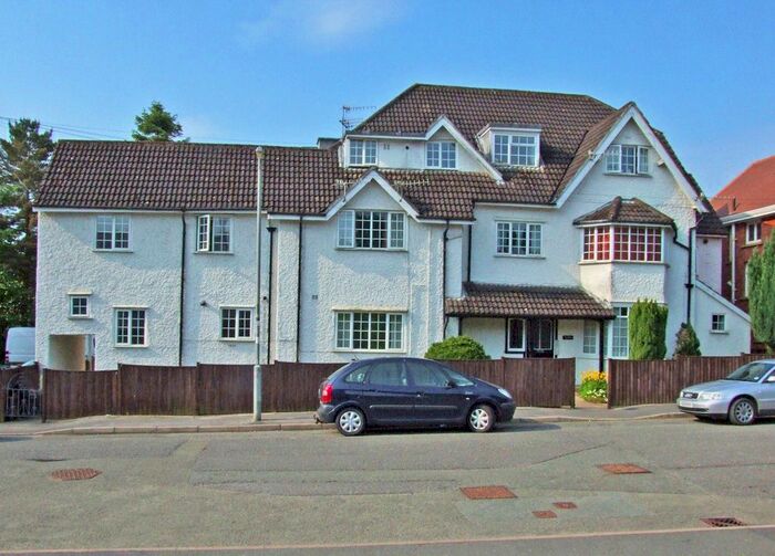 1 Bedroom Flat To Rent In Montpellier Park, Llandrindod Wells, Powys, LD1