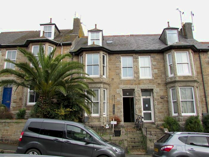 1 Bedroom Flat To Rent In Penare Road, Penzance TR18