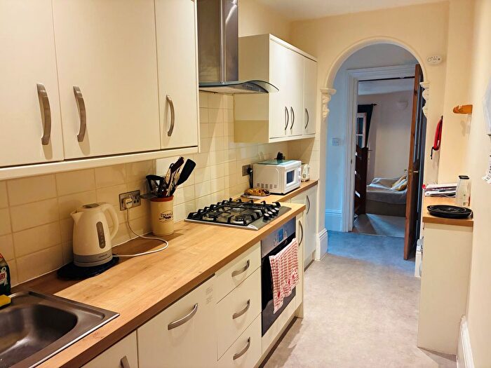 2 Bedroom Flat For Sale In Union Road, Exeter, EX4