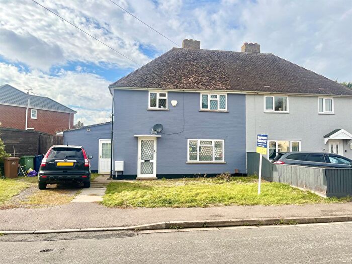 3 Bedroom Semi-detached House For Sale In Peyton Avenue, March, PE15