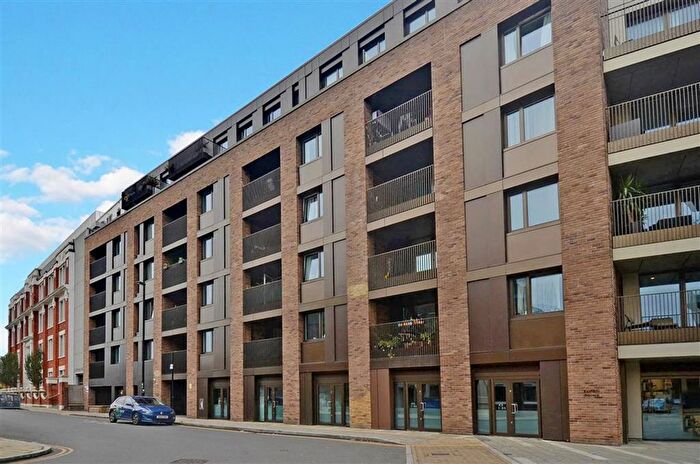 2 Bedroom Flat For Sale In Moulding Lane, New Cross, SE14