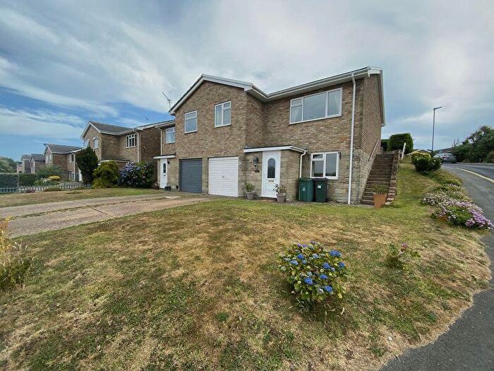 3 Bedroom Semi-Detached House For Sale In Blythe Way, Shanklin, PO37