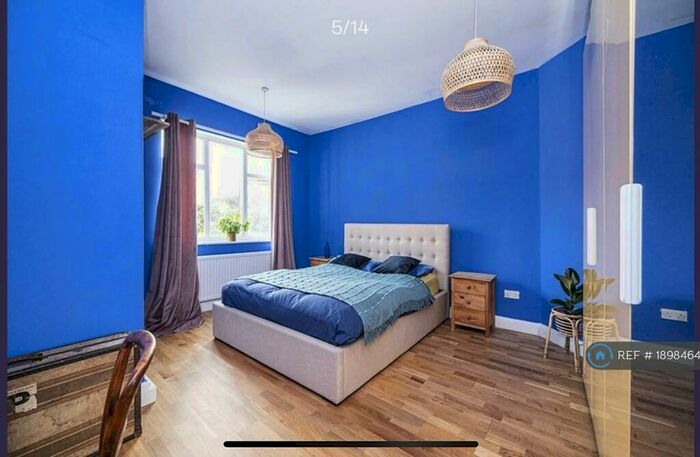 2 Bedroom Flat To Rent In Nightingale Road, London, E5