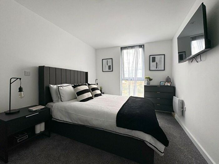 1 Bedroom Apartment For Sale In Oldfield Road, Manchester, Greater Manchester, M5