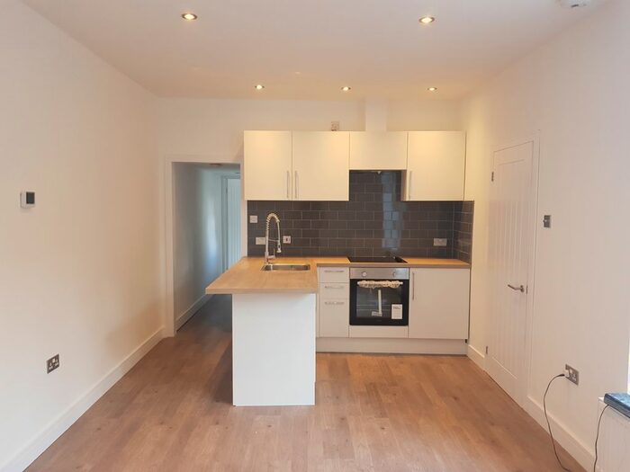 1 Bedroom Flat To Rent In Spenser Road, Bedford, MK40