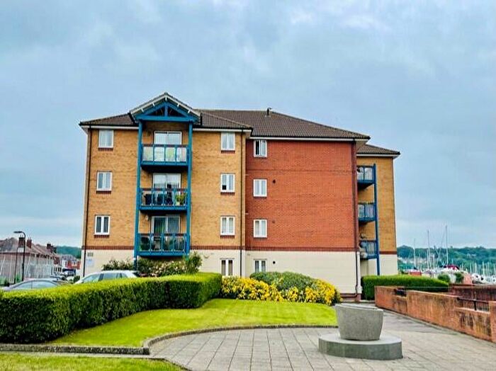 2 Bedroom Apartment To Rent In Quayside Road, Bitterne Manor, SO18