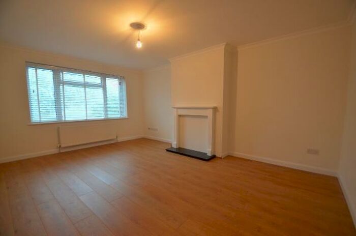 2 Bedroom Maisonette To Rent In West End Road, Ruislip, HA4