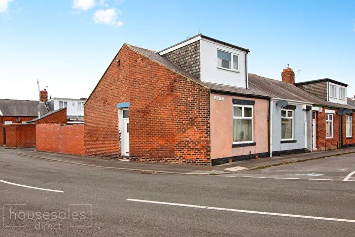 2 Bedroom End Terrace House For Sale In East Moor Road, Sunderland, SR4