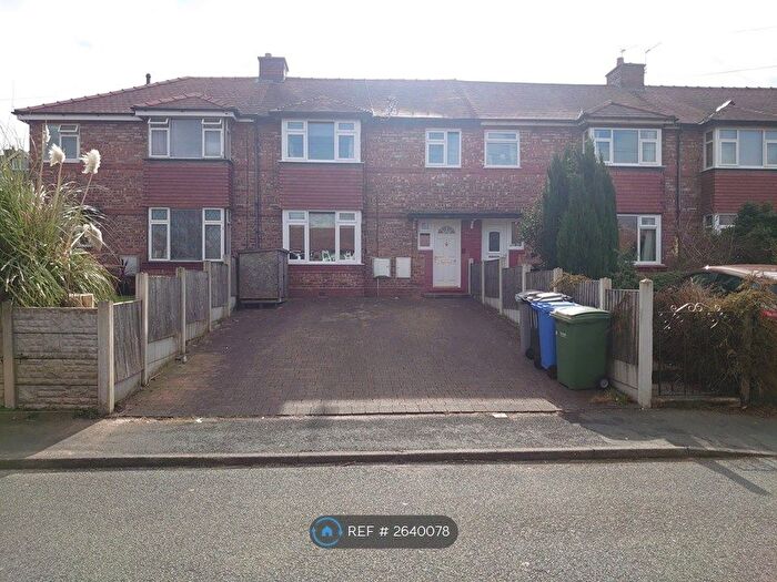 3 Bedroom Terraced House To Rent In West Avenue, Altrincham, WA14