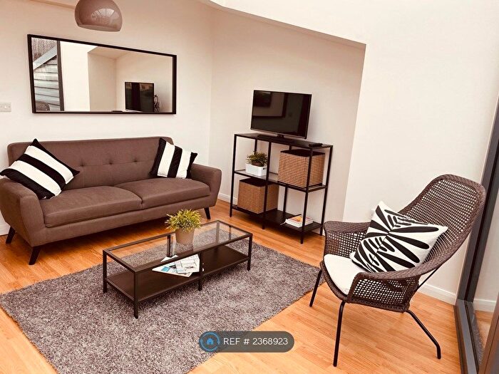 2 Bedroom Flat To Rent In Mann Island, Liverpool, L3