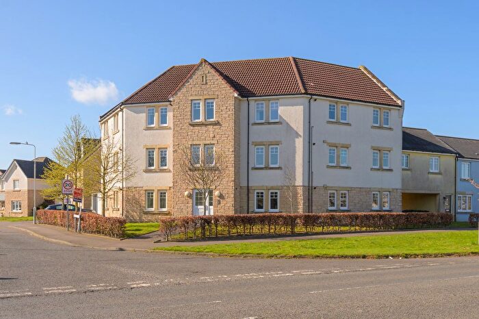 2 Bedroom Flat For Sale In A Aberdour Road, Dunfermline, KY11