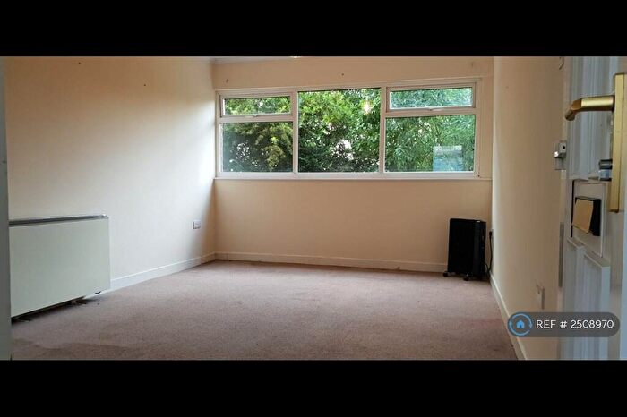 2 Bedroom Flat To Rent In Blythe Court, Birmingham, B46
