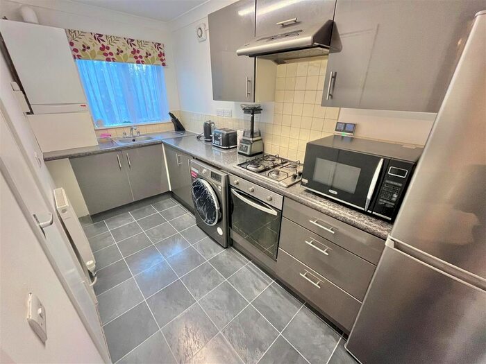 1 Bedroom Maisonette To Rent In Haddon Road, Luton, LU2