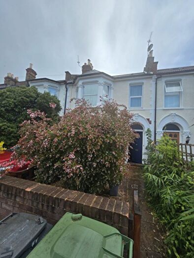 3 Bedroom Terraced House To Rent In Bed House For Rent, SE6