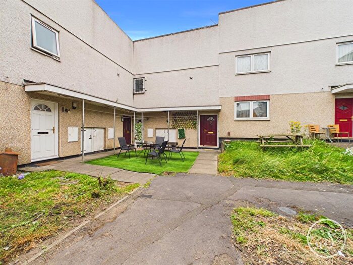1 Bedroom Detached House For Sale In Holborn Gardens, Leeds, LS6