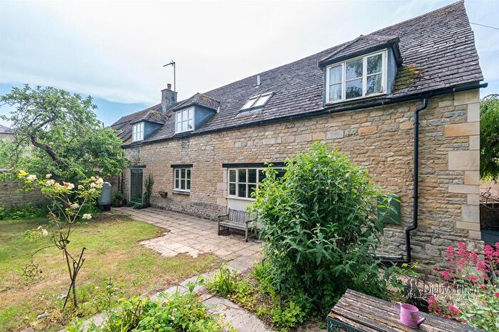 4 Bedroom House For Sale In Wood Road, Kings Cliffe, Peterborough, PE8