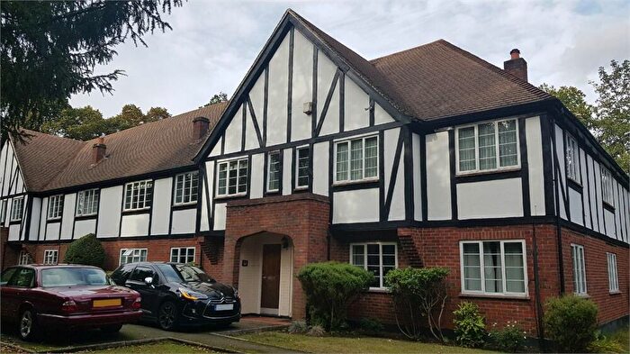 2 Bedroom Maisonette To Rent In Kingsley Court, Ashley Park Road, Walton-on-Thames, Surrey, KT12