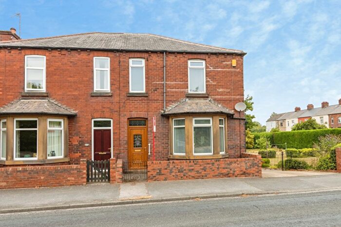 3 Bedroom Semi-Detached House For Sale In Denby Dale Road, Wakefield, West Yorkshire, WF2
