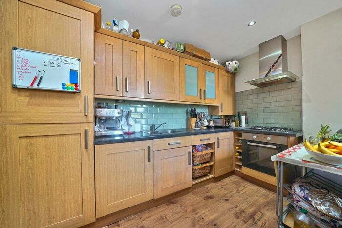 1 Bedroom Flat To Rent In Hither Green Lane, London, SE13