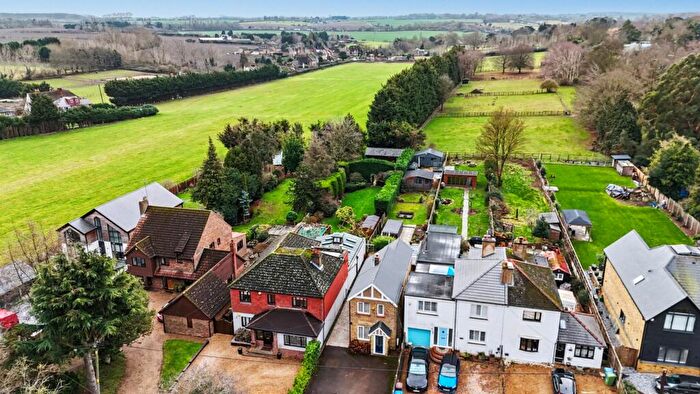 2 Bedroom Detached House For Sale In Munns Lane, Hartlip, ME9