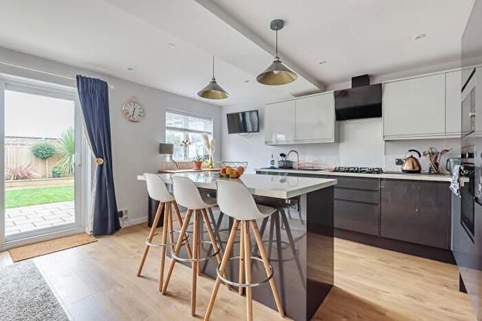 3 Bedroom Semi-Detached House To Rent In Waterloo Crescent, Wokingham, RG40