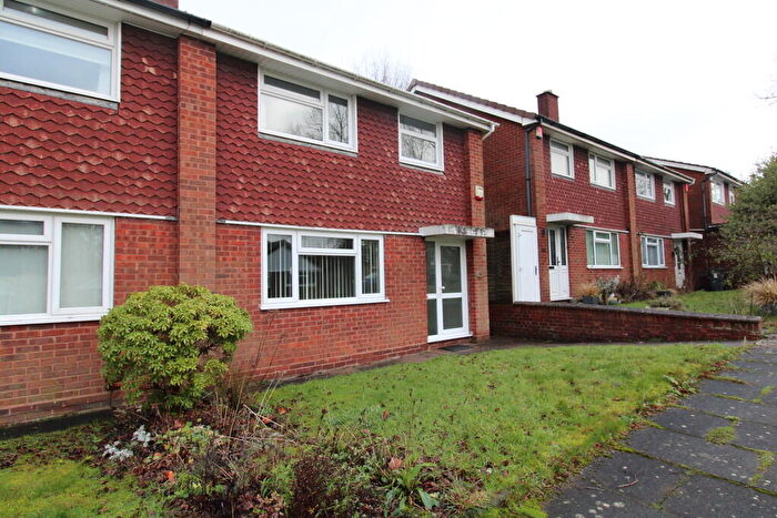 3 Bedroom Semi Detached House To Rent In Gimble Walk, B17