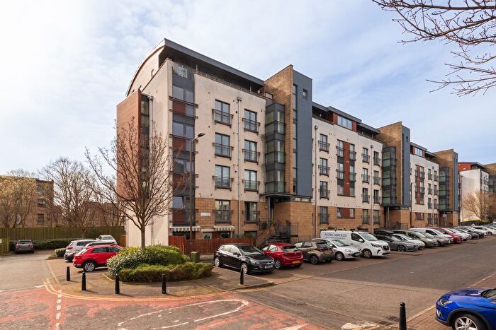 2 Bedroom Flat For Sale In / East Pilton Farm Rigg, Edinburgh, EH5