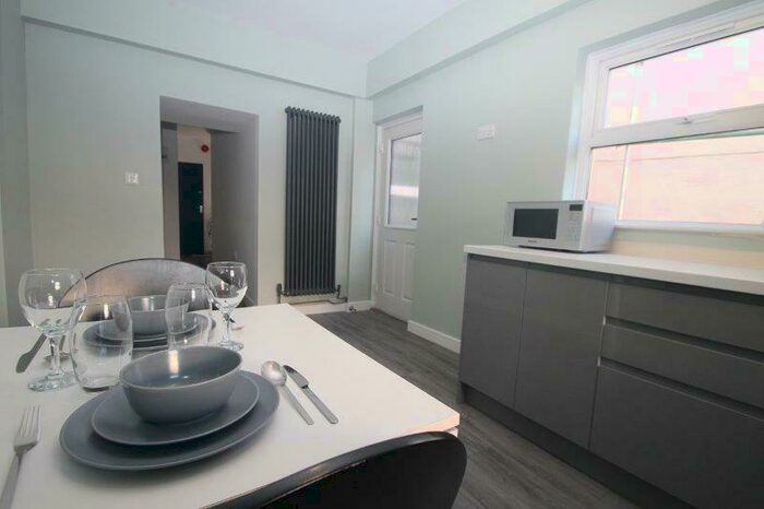 1 Bedroom Terraced House To Rent In Prospect Street, Plymouth, Devon, PL4