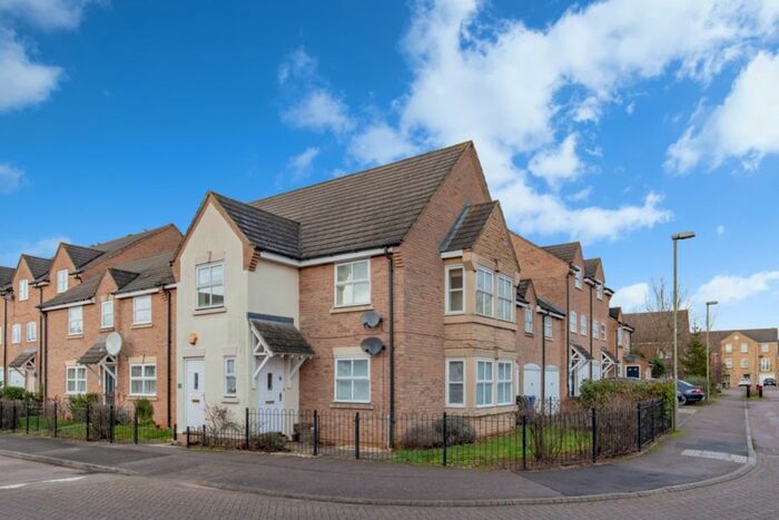 2 Bedroom Flat To Rent In Bryony Road, Bicester, OX26