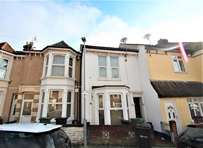 4 Bedroom Terraced House To Rent In Fawcett Road, Southsea, PO4