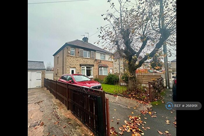 3 Bedroom Semi-Detached House To Rent In Hollybank Gardens, Bradford, BD7