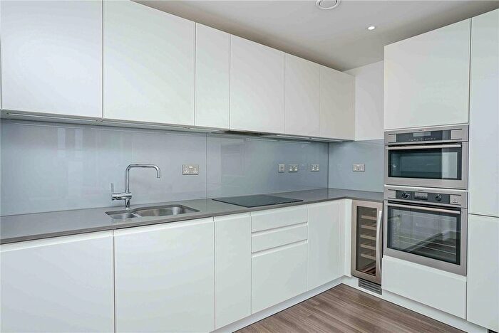 1 Bedroom Flat To Rent In Wandsworth Road, London, SW8