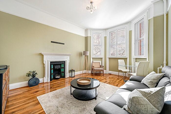 2 Bedroom Flat To Rent In Trebovir Road, Earls Court, SW5