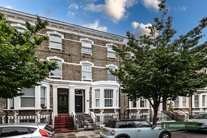 6 Bedroom Terraced House For Sale In Hetley Road, Shepherds Bush, London, W12
