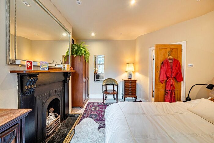 1 Bedroom Flat For Sale In Amelia Street, London, SE17