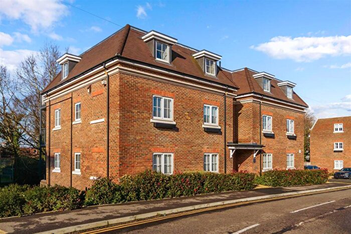 1 Bedroom Flat For Sale In Mill Road, Epsom, KT17