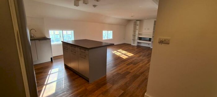 2 Bedroom Flat To Rent In B George Street, Saffron Walden, CB10