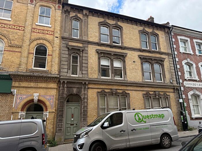 2 Bedroom Flat To Rent In St. Michaels Street, Southampton, Hampshire, SO14