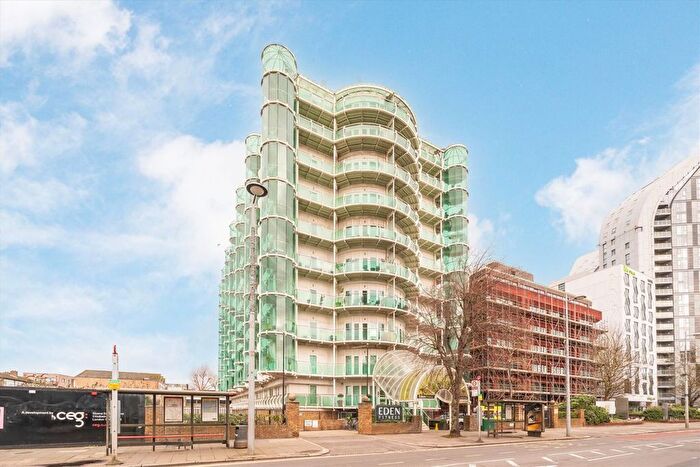 2 Bedroom Flat To Rent In Uxbridge Road, Ealing, W5