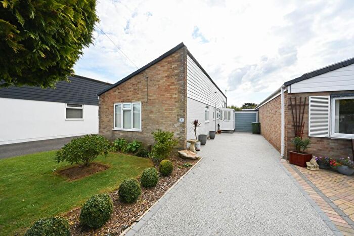 2 Bedroom Detached Bungalow To Rent In Mallard Crescent, Bognor Regis, PO21