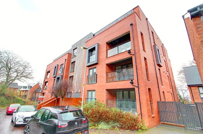 2 Bedroom Apartment For Sale In Park View Avenue, Gateshead, Tyne And Wear, NE9