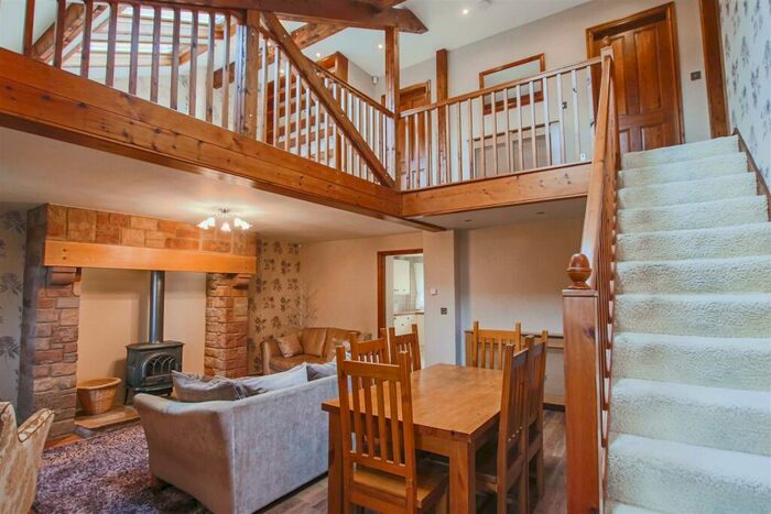 3 Bedroom Barn Conversion To Rent In Ollerton Lane, Withnell, PR6