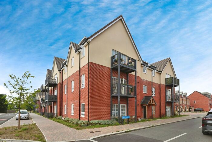 2 Bedroom Flat For Sale In Wagtail Crescent, Harlow, CM17