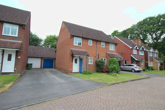 2 Bedroom Semi-Detached House To Rent In Wheatlands, Titchfield Common, PO14