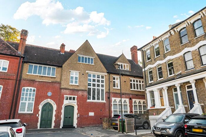 2 Bedroom Flat For Sale In Bennett Park, Blackheath, London, SE3